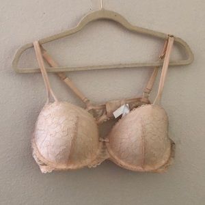Nude lace push-up bra
